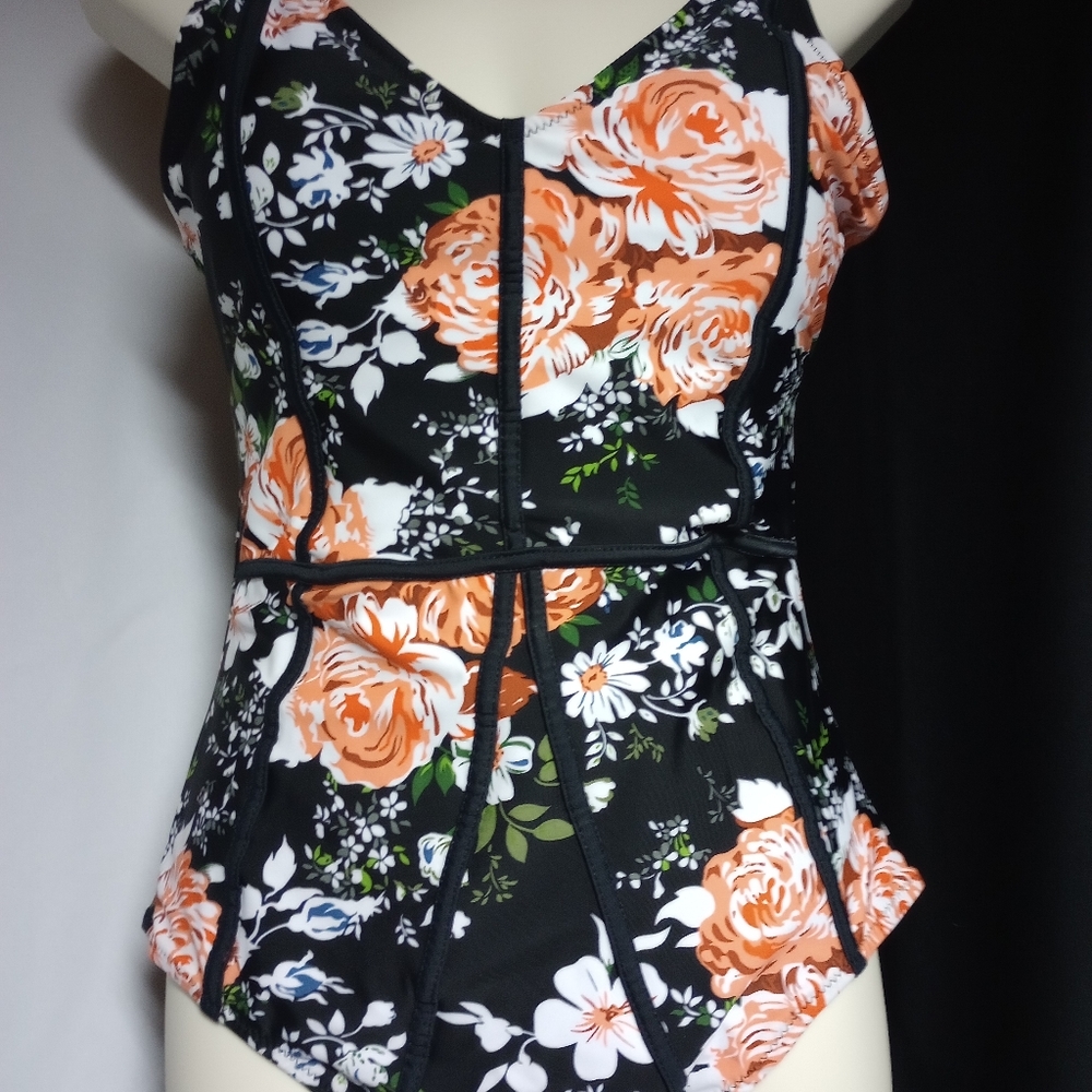 Size large swimsuit one piece New